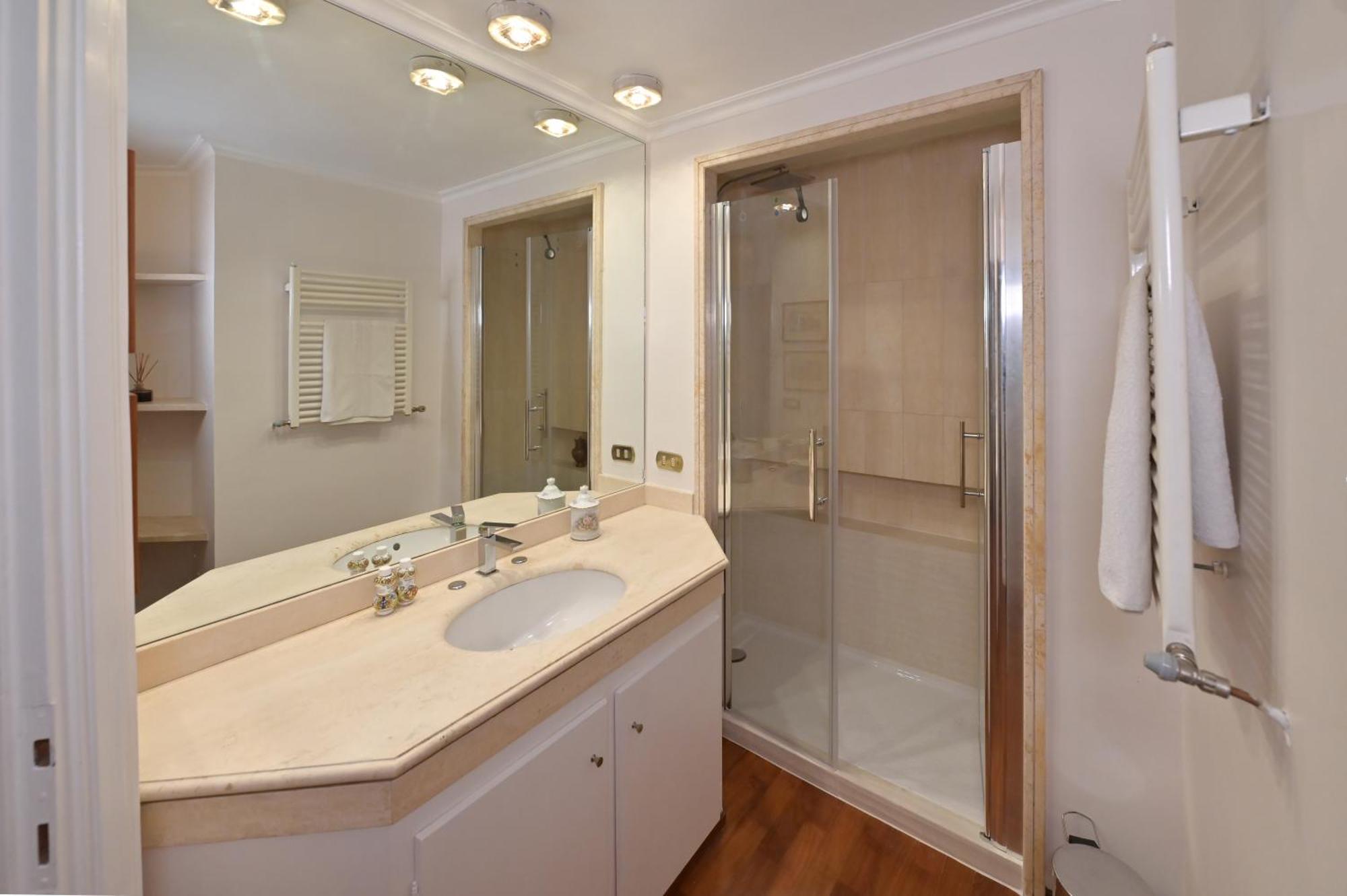 Domus Greci Piazza Di Spagna Apartment Rome